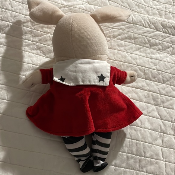 Olivia the Pig Plush - Picture 3 of 3